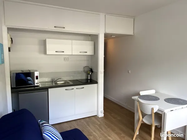 Location Studio Meublé Lille - Croix
