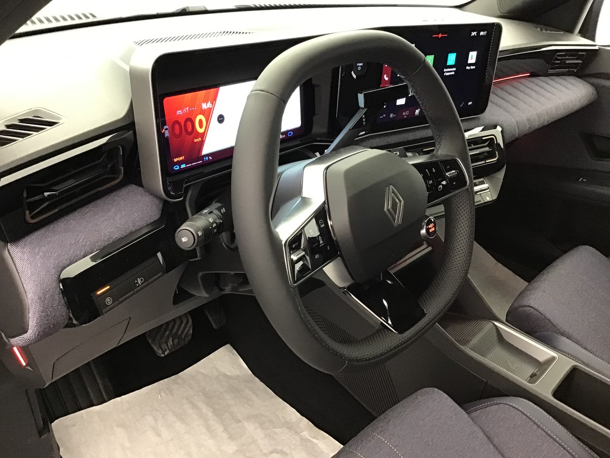 Renault R4 — photo 10