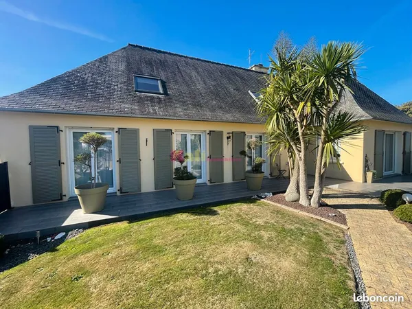 Maison 10 pièces 250 m²