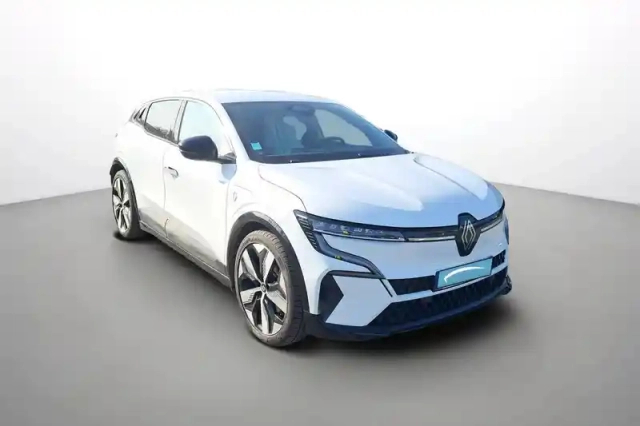Renault Megane e-tech ev40 130ch standard charge — photo 7