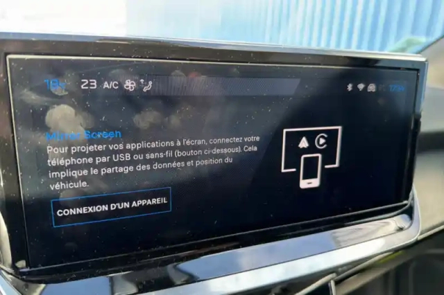 Peugeot 2008 electrique 54 kwh 156 ch — photo 19