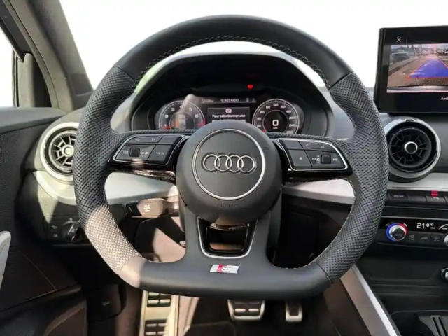 Audi Q2 35 tfsi 150 s tronic 7 — photo 16