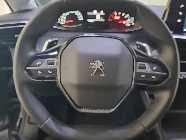 Peugeot 208 puretech 100 s&amp;s eat8 — photo 20
