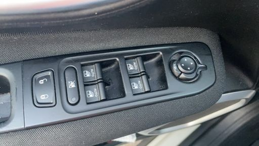 Jeep Renegade 1.0 T3 120 4X2 - Quicksilver – 2020 – 72074 km – Essence – Boîte Manuelle — photo 13