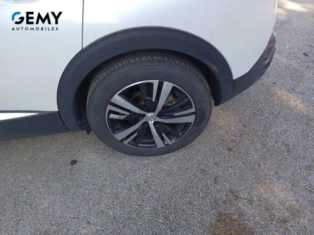 Peugeot 3008 1.2 puretech 130ch s&amp;s bvm6 — photo 11