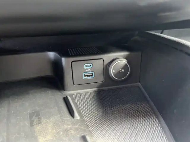 Ford Kuga 2.5 duratec 225ch powersplit phev titanium e-cvt — photo 22
