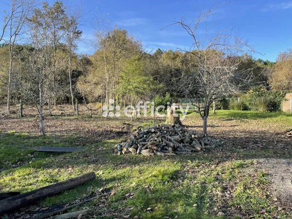 Terrain 800 m²