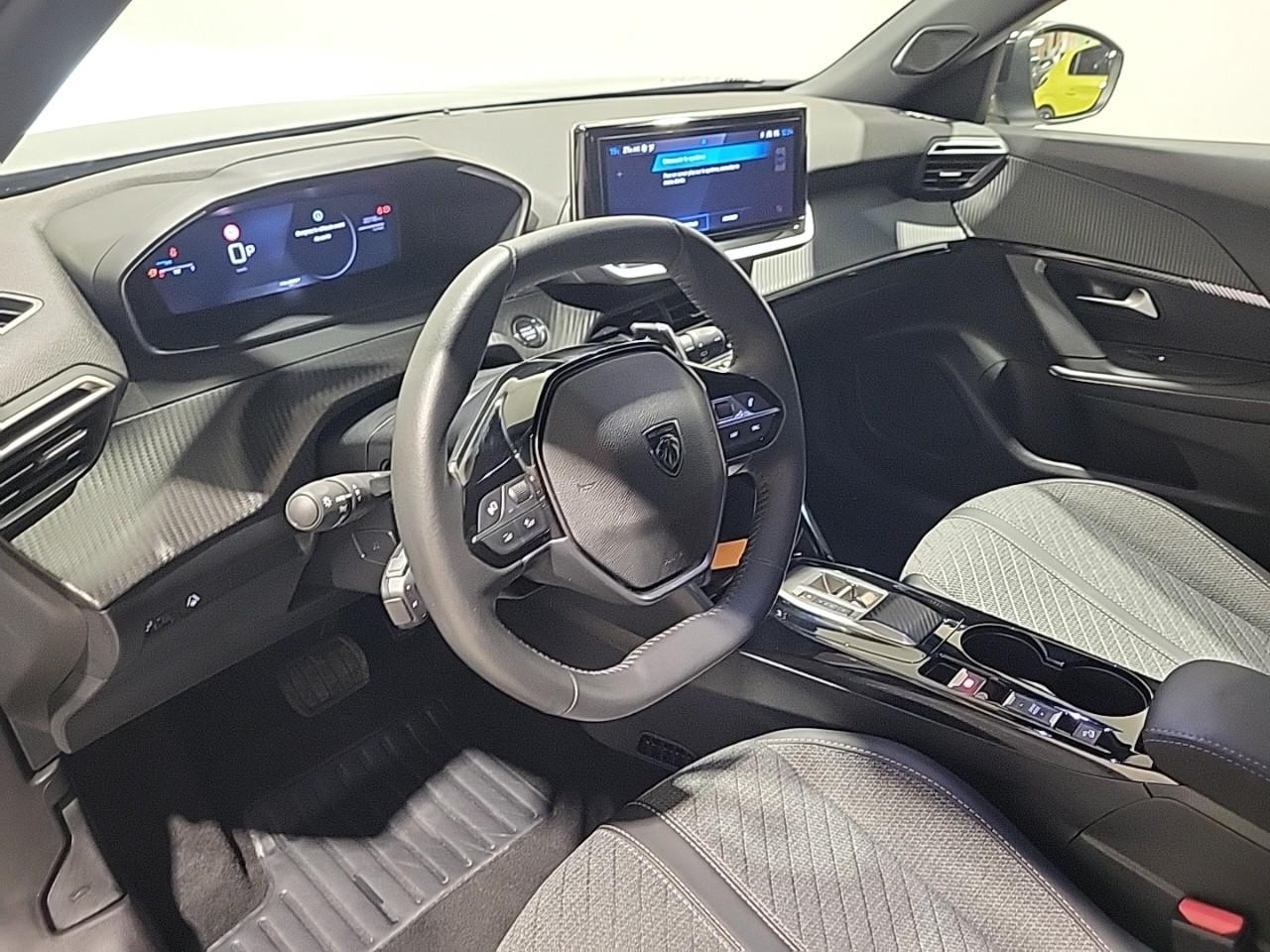 Peugeot 2008 hybrid 145 e-dcs6 allure — photo 9