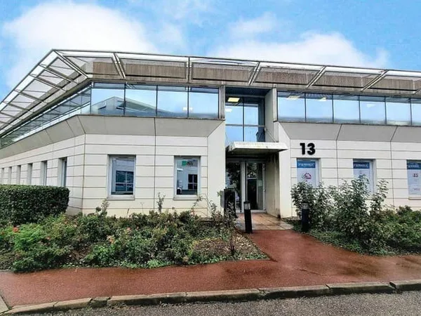 Bureau 5 pièces 361 m²