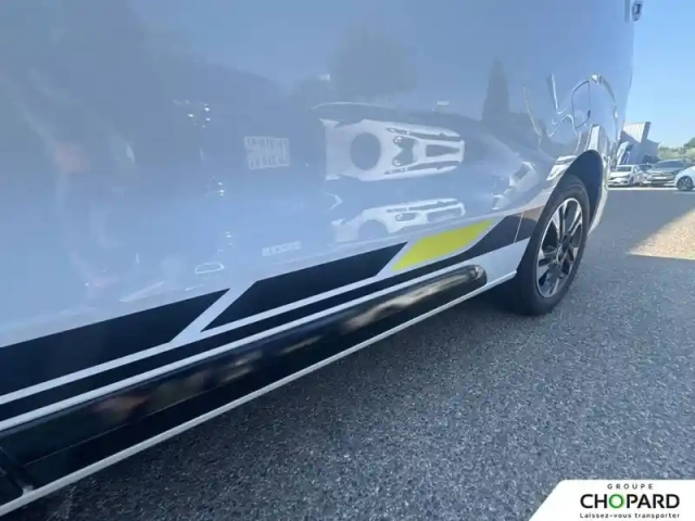 Opel Vivaro fgn sportive diesel 180 ch m automatique — photo 18