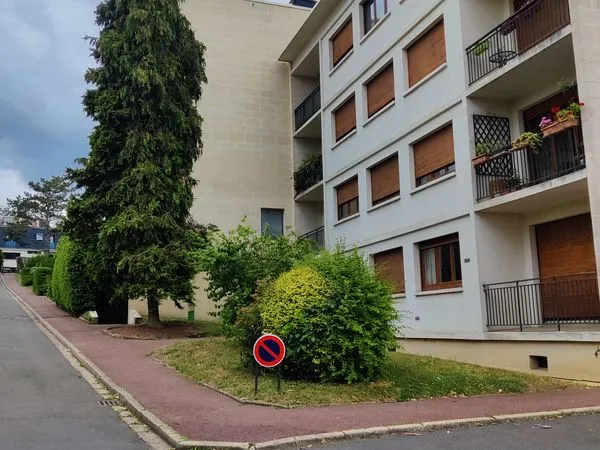 🔐 Cave / Espace de Stockage Sécurisé près de la Gare de Louveciennes - 21 m²