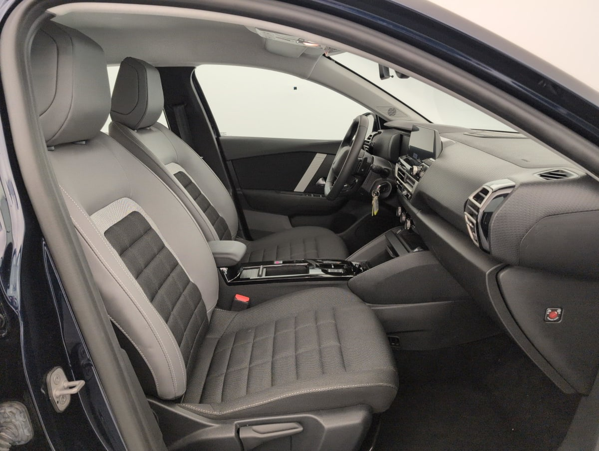 Citroën C4 — photo 9