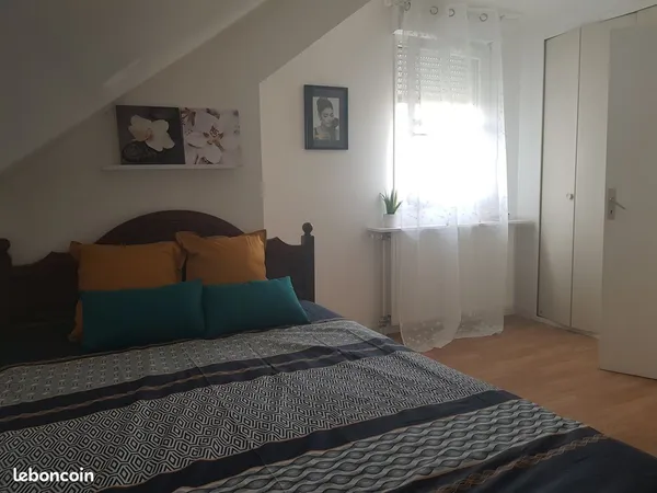 Chambre avec douches et toilettes privatives