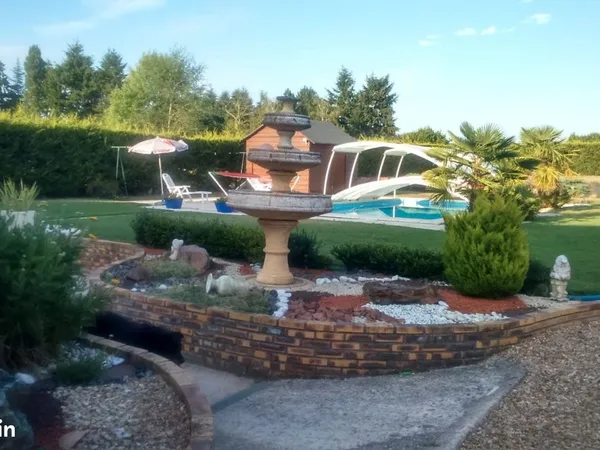 Maison plein pied chinon piscine + garage + abris