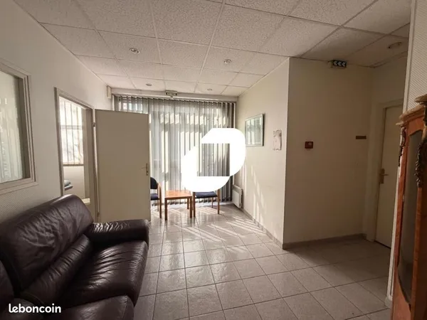 Bureau 264 m²