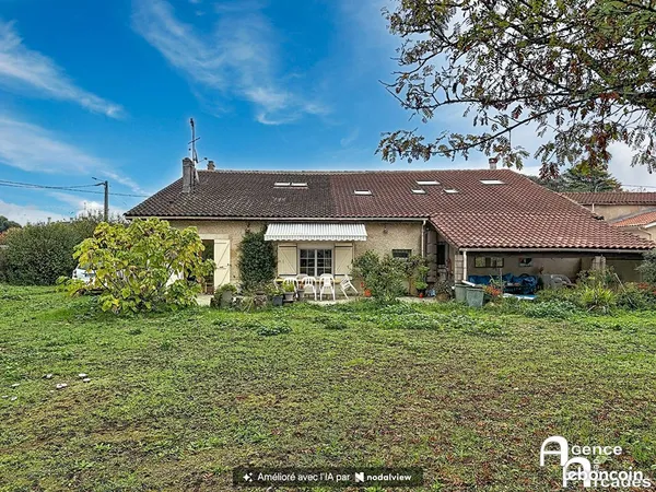 Maison 11 pièces 296 m²