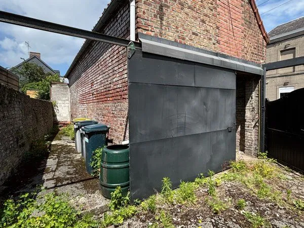 Grange à aménager ou grand stockage/ parking