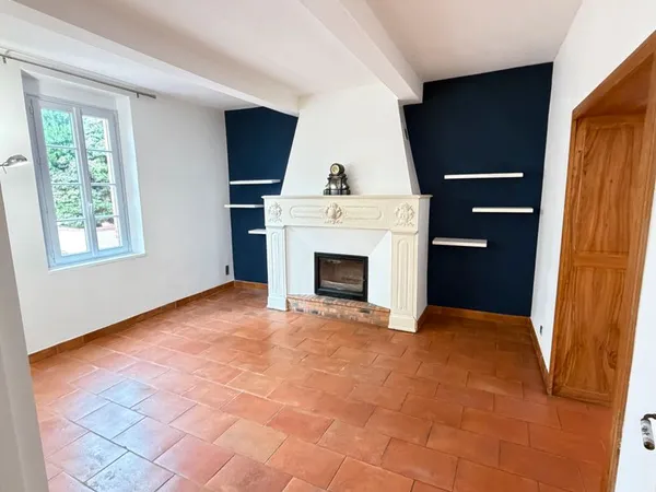 Maison de caractère de 219 m2 avec piscine, jardin et garage