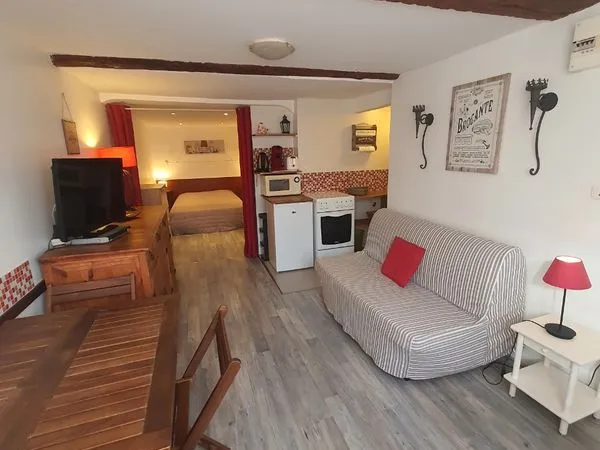 Grand studio à l'année CC