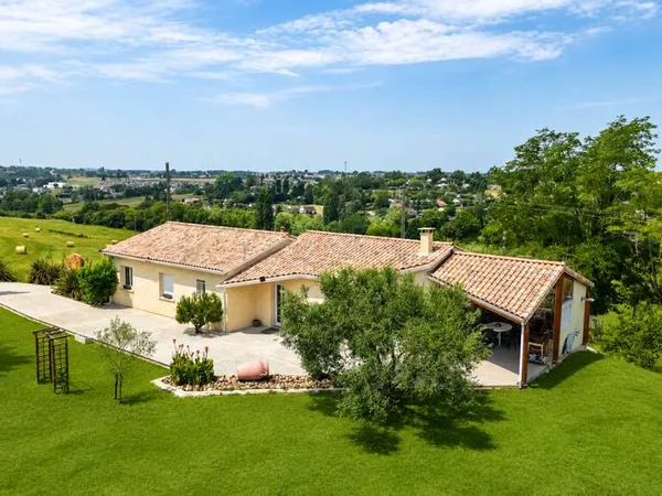 Maison 8 pièces 200 m²