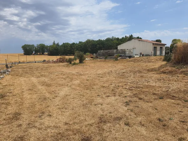 PROJET DE MAISON A ACHEVER - TERRAIN DE 3 5520M²