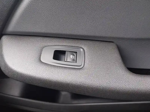 Renault Clio societe blue dci 85 — photo 20