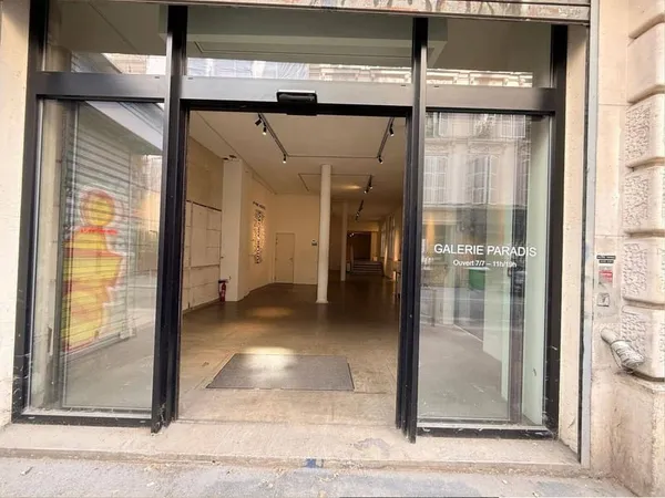 Boutique 1299 m²