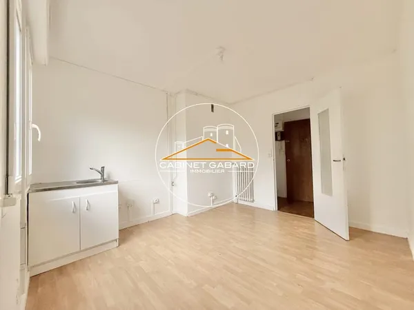 Appartement avec parking et cave