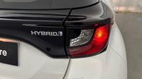 Toyota Yaris 116h Collection 5p MY22 — photo 21
