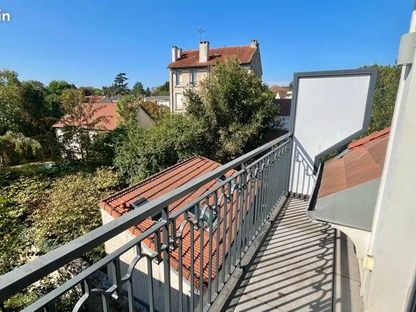 Studio meublé 34 m² avec balcon et parking