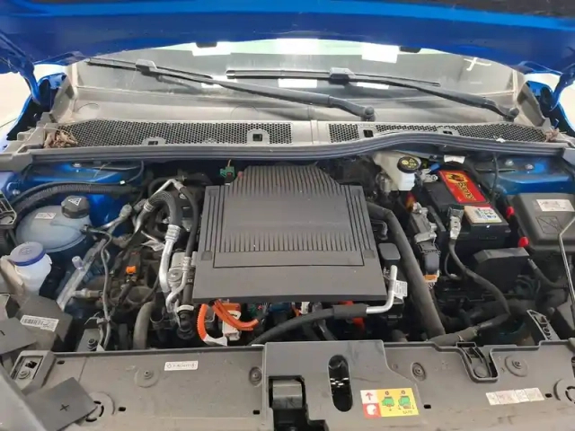 Peugeot 208 electrique 50 kwh 136ch — photo 9