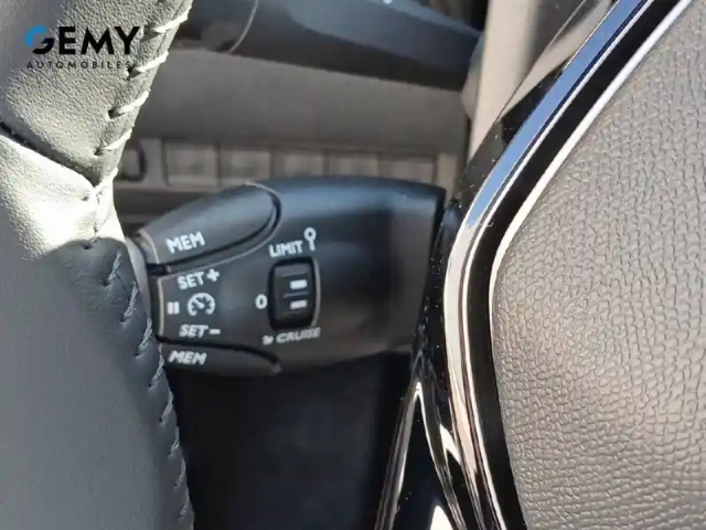 Peugeot 208 hybrid 110 e-dcs6 — photo 12