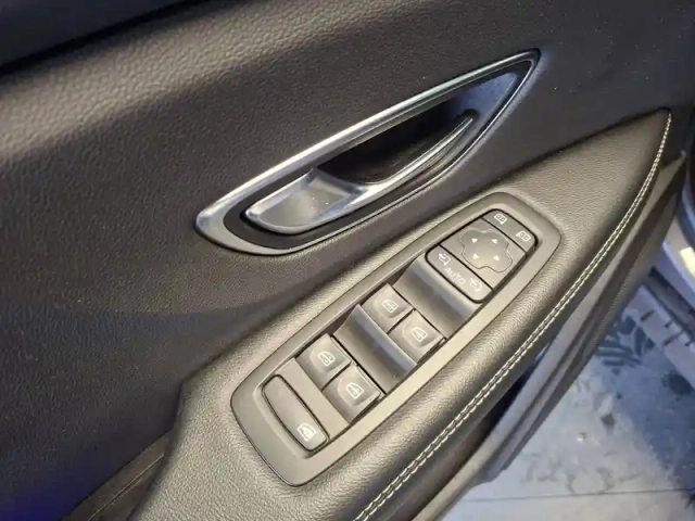 Renault Scenic grand  tce 160 energy edc — photo 12