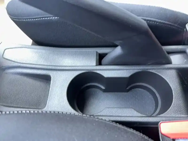 Renault Clio blue dci 100 ch gsr2 — photo 28
