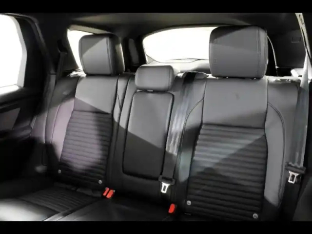 Land Rover Discovery Sport p270e phev 269ch dynamic se 8cv — photo 27