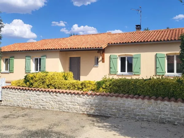 Pavillon de plain-pied avec terrain clos piscinable