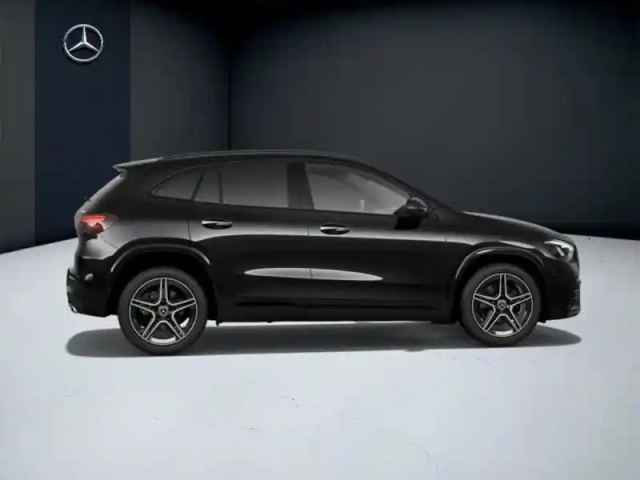 Mercedes Gla 220 d 4matic amg line — photo 17