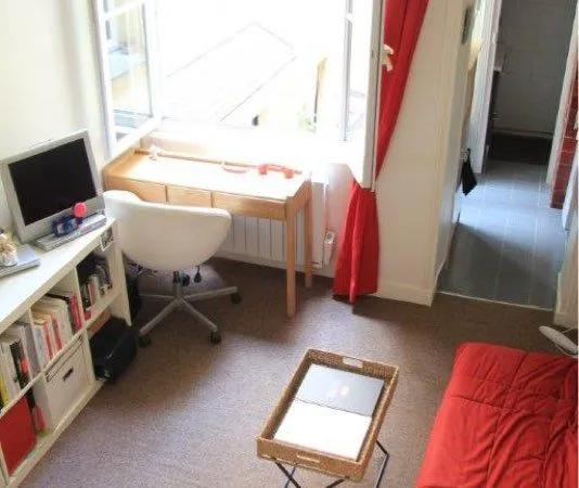 PARIS 2e - MONTORGUEIL - STUDIO 19,77 m²