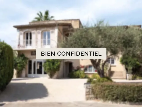 Villa 6 pièces 180 m²