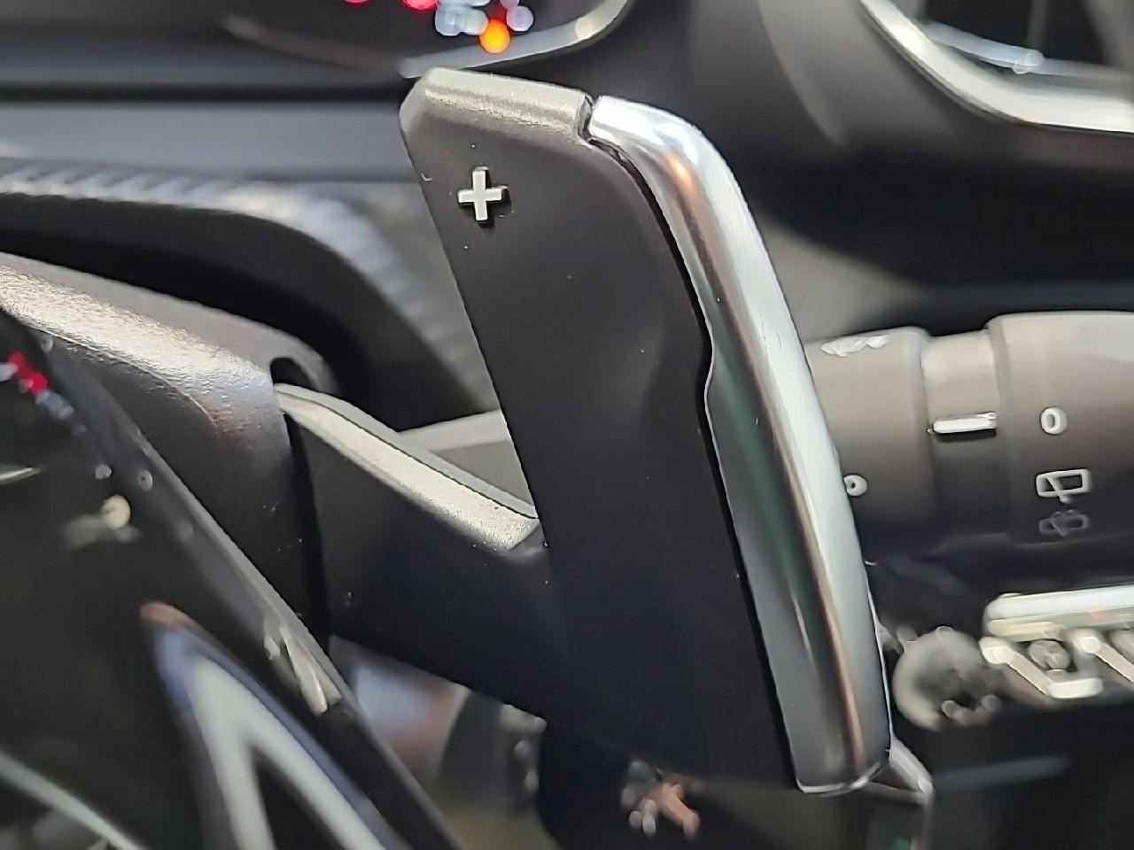 Peugeot 2008 puretech 130 s&s eat8 style — photo 26