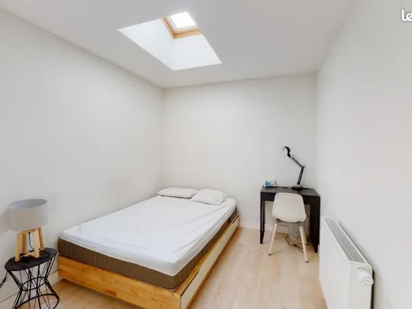 Chambre 4 pièces 70 m²