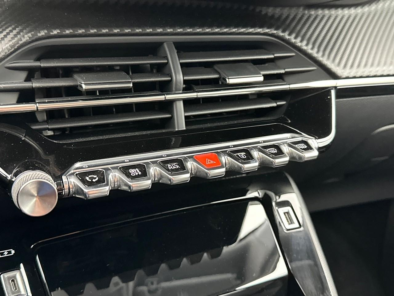 Peugeot 2008 puretech 130 s&s bvm6 allure pack — photo 27