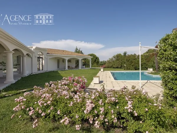 Maison de plain-pied - 4 chambres - Piscine - Calme