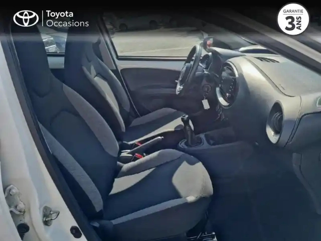 Toyota Aygo X 1.0 vvt-i 72ch dynamic — photo 6