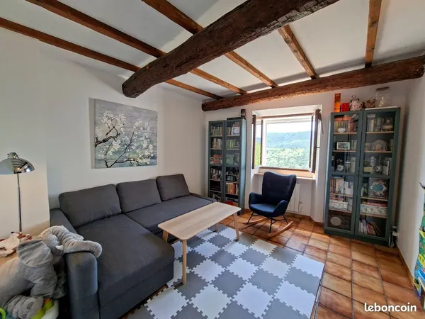 Maison de village 89 m² - Vue dégagée sans vis-à-vis, plein sud, au calme, centre Bagnols-en-Forêt, 