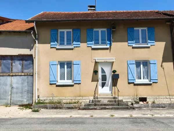MAISON DE CAMPAGNE 4 CHAMBRES .