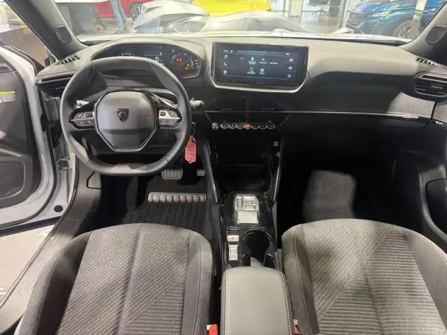 Peugeot 2008 electrique 50 kwh 136 ch — photo 15