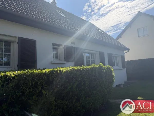Maison PROCHE CHAMBLY 5 pièce(s) 122 m2