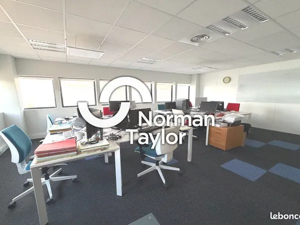 Bureaux 250 m²