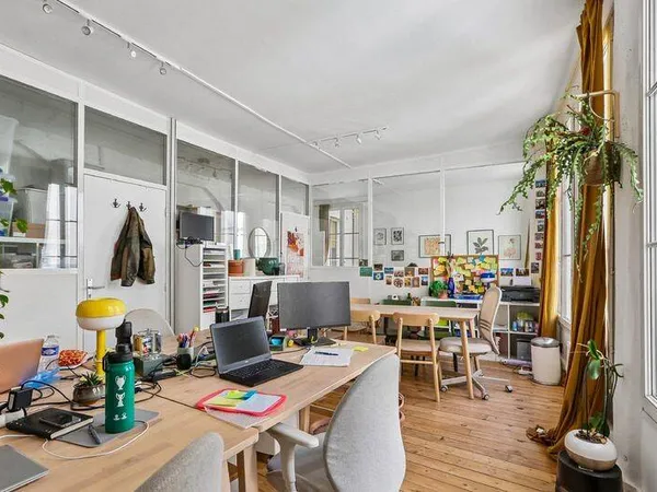 Bureaux 94 m²